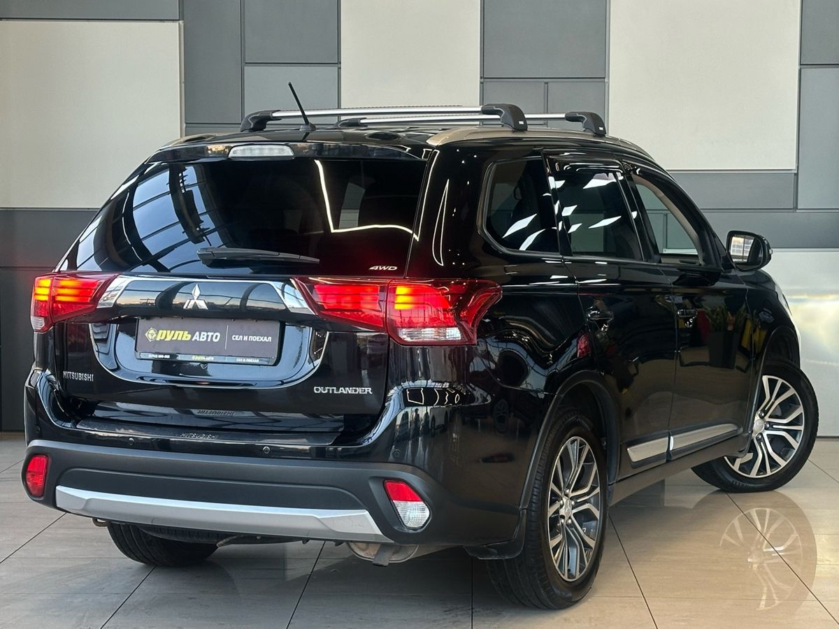 Mitsubishi Outlander 2016