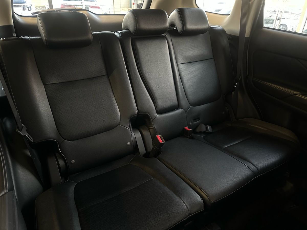 Mitsubishi Outlander 2016